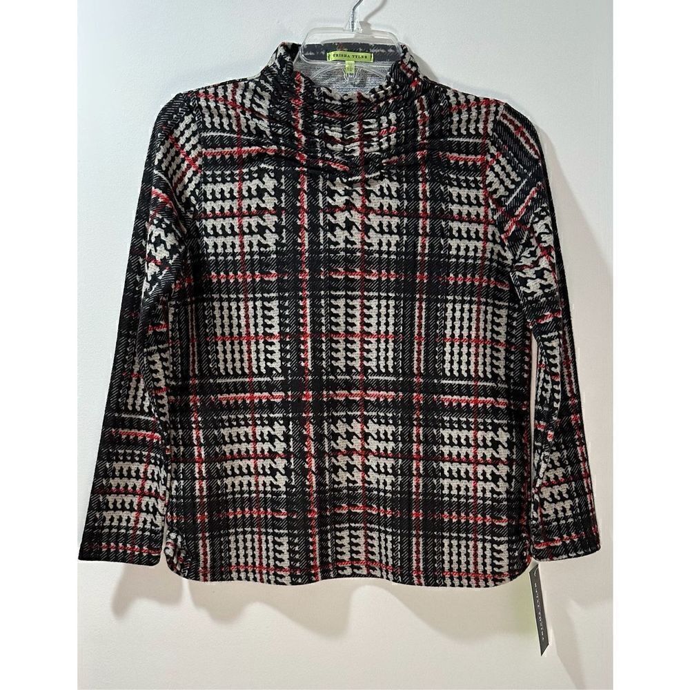 Trisha Tyler women mock neck long sleeve black red sweater S petite #35-0899 NWT